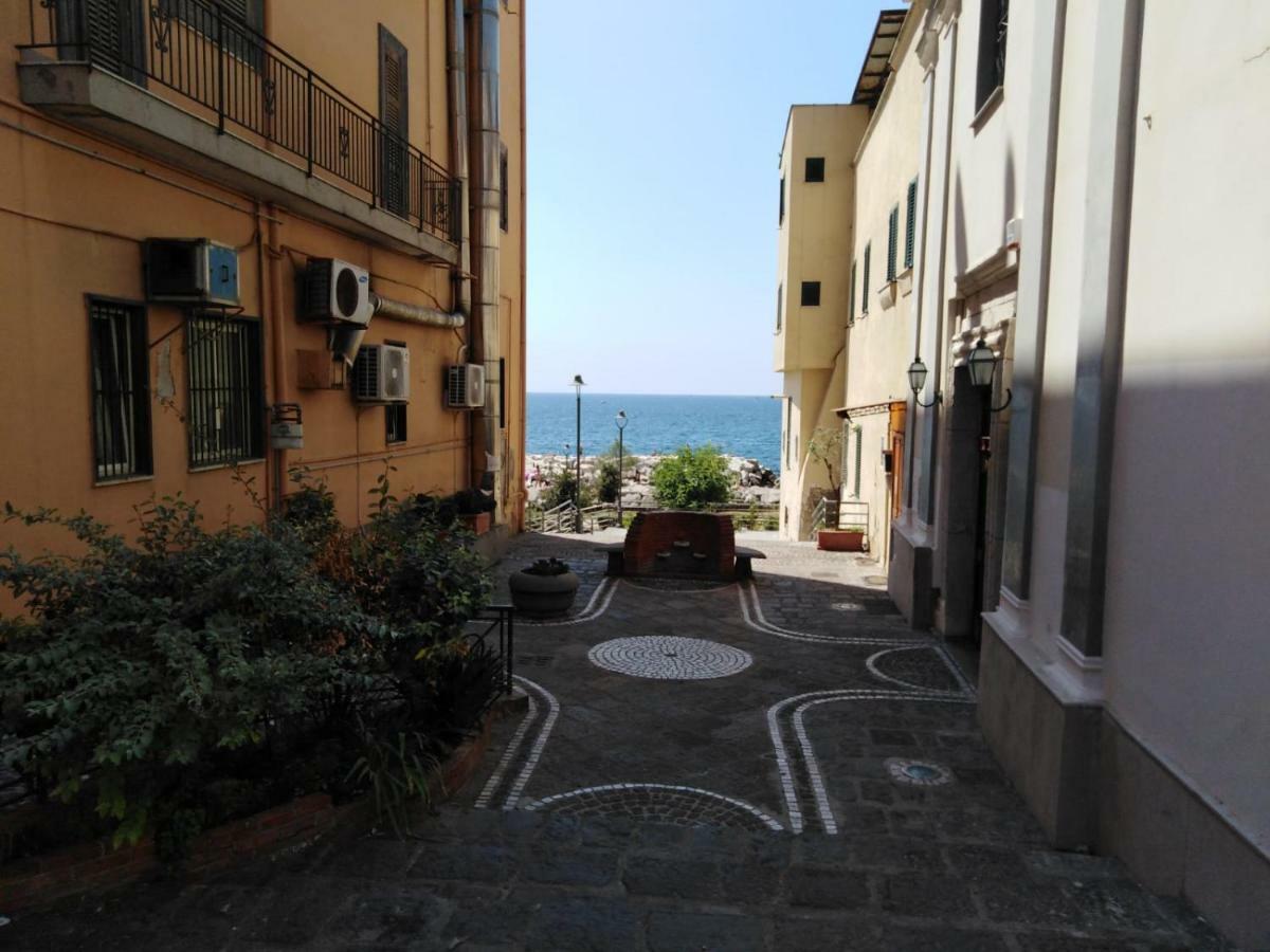Valerio'S Flat Apartment Pozzuoli Ngoại thất bức ảnh