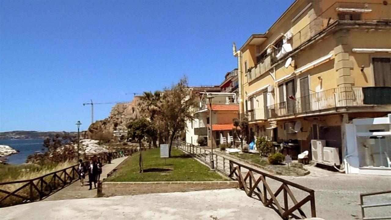 Valerio'S Flat Apartment Pozzuoli Ngoại thất bức ảnh